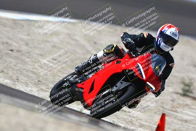 media/Sep-21-2025-TrackDaz (Sun) [[277c75b276]]/B Group/1220pm (Turn 2)/